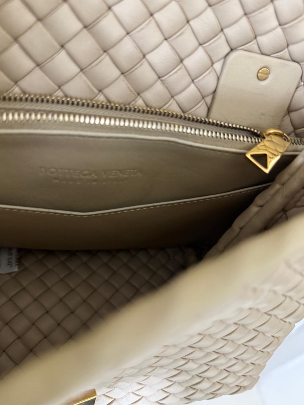 BOTTEGA VENETA Nappa Intrecciato Patti Top Handle Bag - Cream - Picture 5 of 15